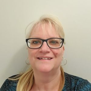 Meet your Posher, Lauralee